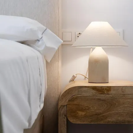 Calm Retreat アパート エステポナ